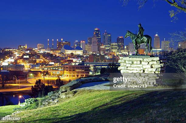 a procurar - kansas city missouri imagens e fotografias de stock