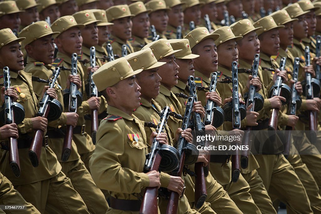 NKOREA-SKOREA-WAR-ARMISTICE-PARADE