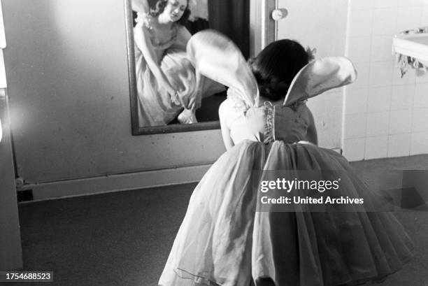 Chorus girl in the changing room in the opera in Rome, Italy 1940s.