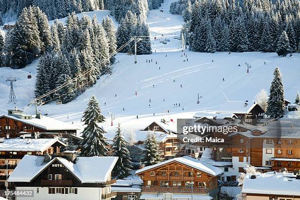 alpine ski spring - french alps skiing stock pictures, royalty-free photos & images
