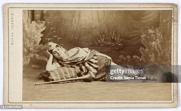 Portrait of Augustine-Alexandrine Toulet , known as Alice Regnault, theater actress between 1869 and 1880., Disdéri, André-Adolphe-Eugène,...