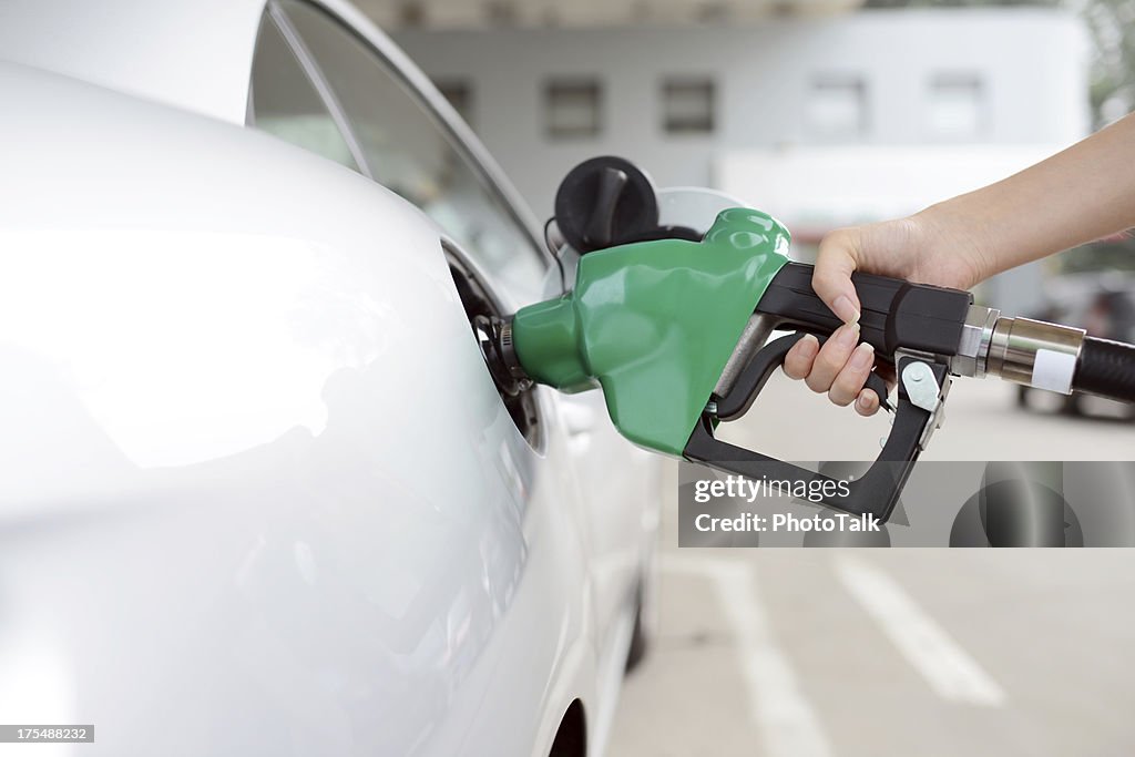 Tanken Sie im Tankstelle-XXXXXLarge