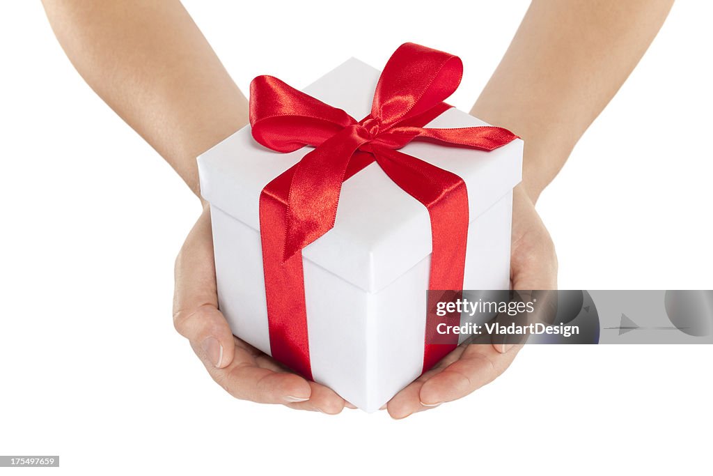 Frau Hände halten Geschenk