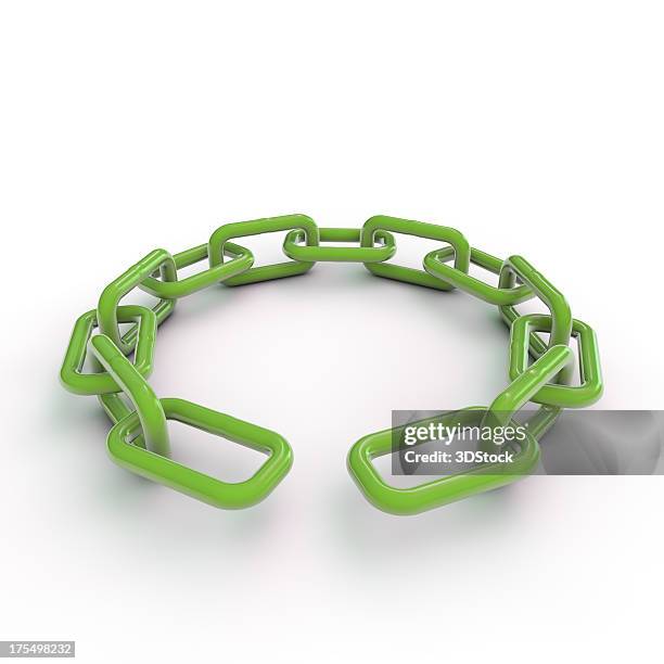 il collegamento mancante - a chain is as strong as its weakest link foto e immagini stock