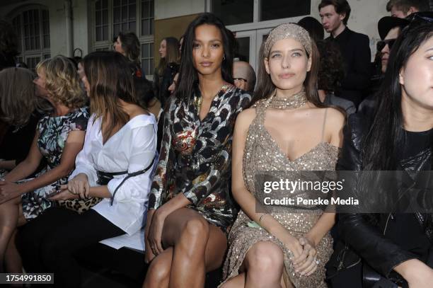 Lais Ribeiro and Alice Peneaca in the front row