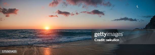 beach sunset - panorama - sunset beach hawaï stockfoto's en -beelden