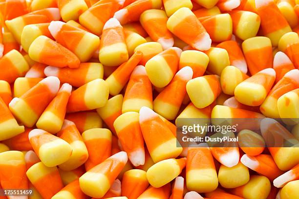bombons de halloween - candy corn imagens e fotografias de stock
