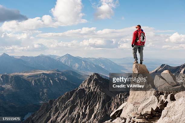 mountains - berg stockfoto's en -beelden