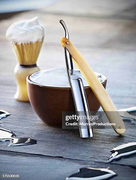 recto de afeitar - shaving brush fotografías e imágenes de stock