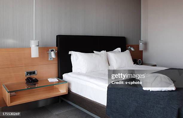 hotel room (click for more) - inn stock pictures, royalty-free photos & images