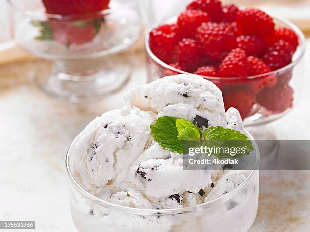 ice cream - mint ice cream stock pictures, royalty-free photos & images
