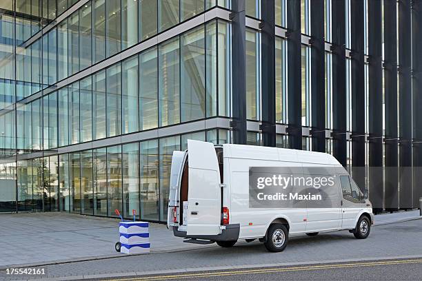 van delivery - delivery van stock pictures, royalty-free photos & images