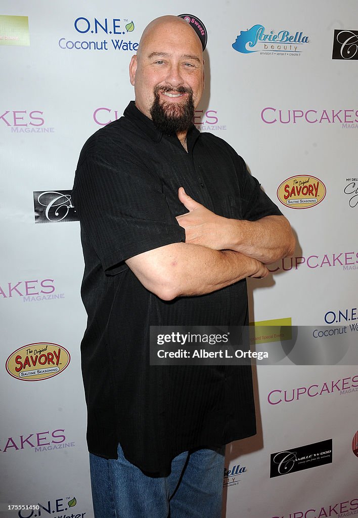 Cupcakes Magazine Launch Party And Outnumber Hunger Benefit