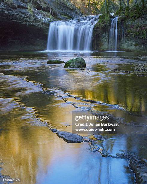 le gour bleu - jura stockfoto's en -beelden