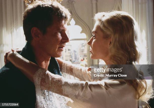 Acteur américain Harrison Ford et l’actrice irlandaise Alison Doody sur le tournage du film Indiana Jones and the Last Crusade, réalisé par Steven...