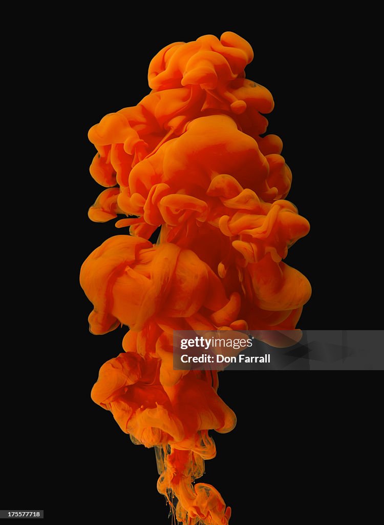 Paint under water, Orange