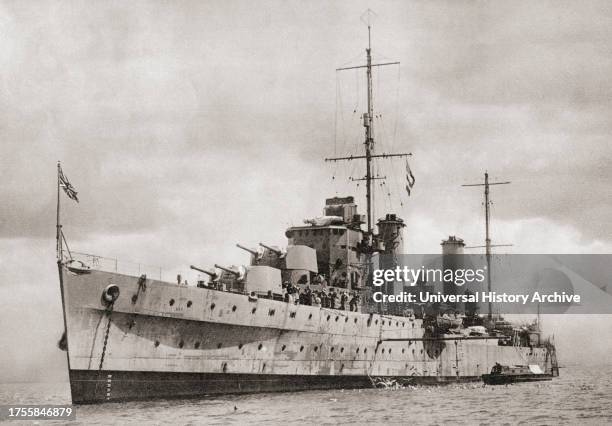 Berwick, pennant number 65, a County-class heavy cruiser of the British Royal Navy, part of the Kent subclass. From British Warships, published 1940.