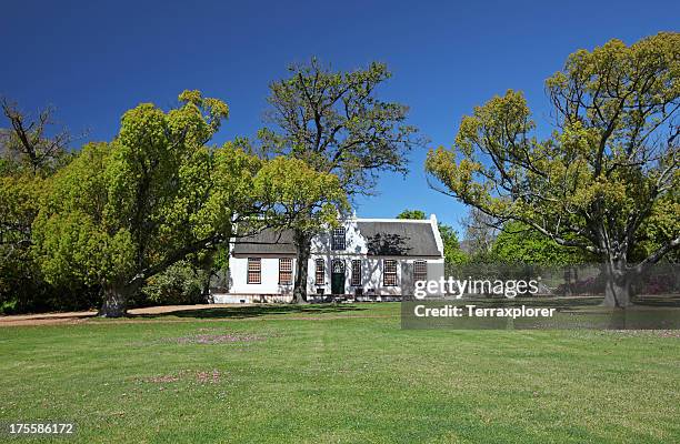 manor house in vineyard estate, boschendahl - boschendal winery stock pictures, royalty-free photos & images