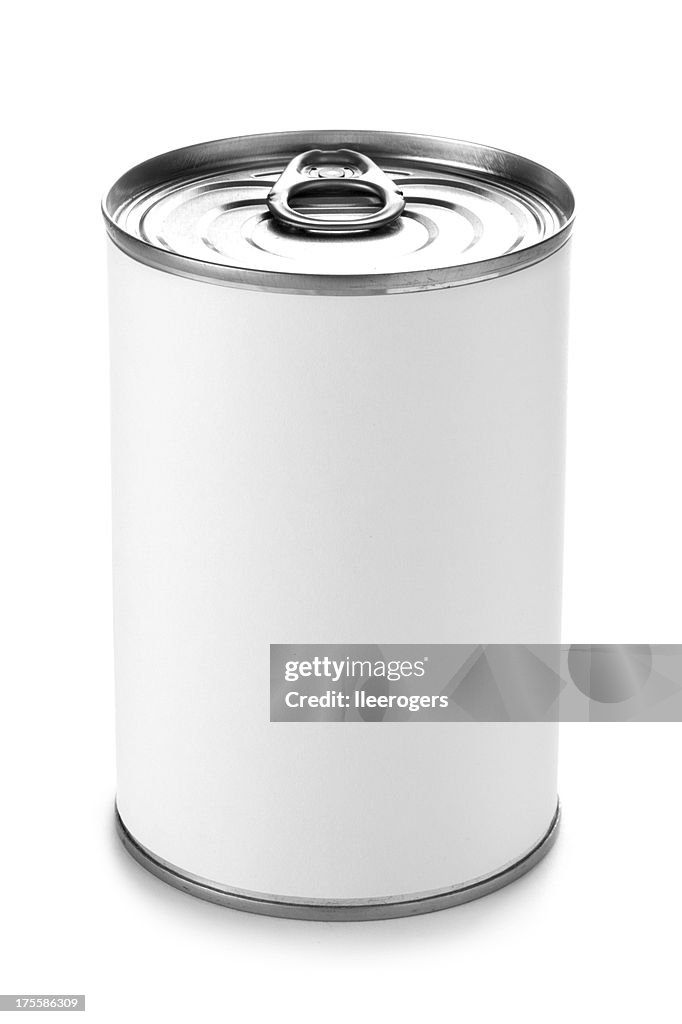 Tin kann mit einem Peeling Deckel auf weißem Hintergrund