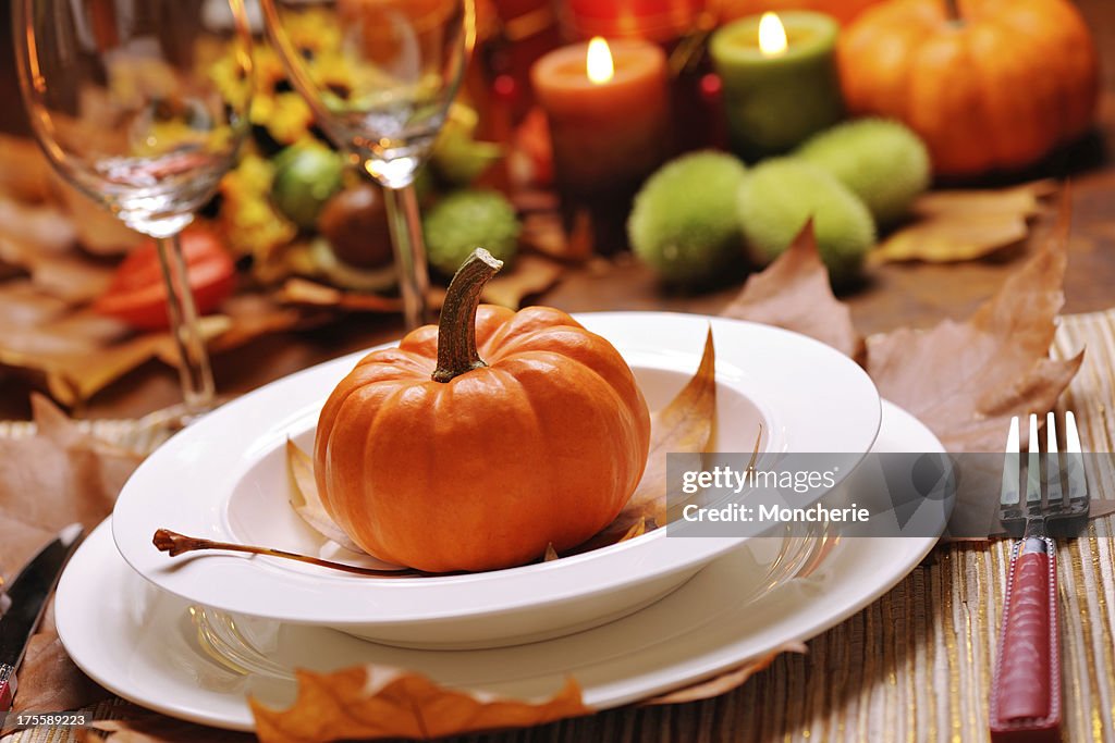 Thanksgiving table