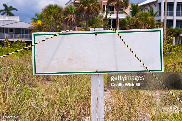 blank beach sign - beach sign stock pictures, royalty-free photos & images