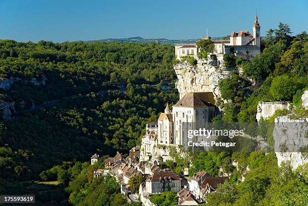 magnificent view of rocamadour - midi pyrénées stockfoto's en -beelden