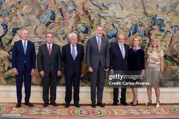 Ambassador of Mexico in Spain Quirino Ordaz Coppel, Ibero-American Secretary General Andrés Allamand, Former Prime Minister Felipe Gonzalez, King...