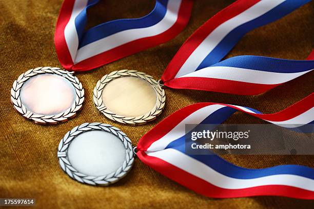 medals - bronzemedaille stockfoto's en -beelden