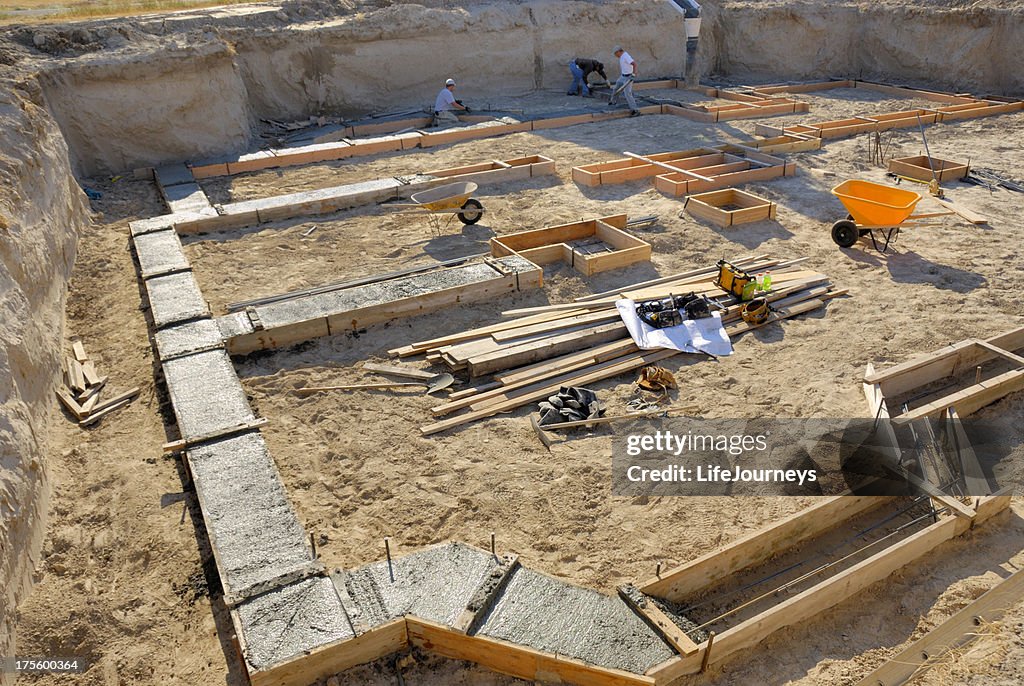 Casa diario de la construcción cemento de vertido en el ajuste