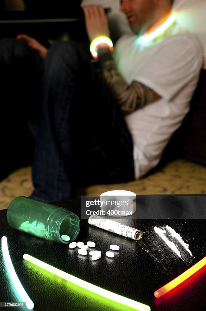 Simulated prescription drug abuse overdose