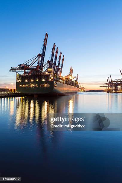 hamburg harbour, cargo terminal - hamburg stock pictures, royalty-free photos & images
