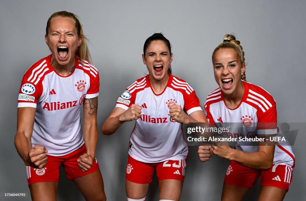 Sarah Rall Maximiliane Rall, Sarah Zadrazil and Giulia Gwinn of FC Bayern... News ...