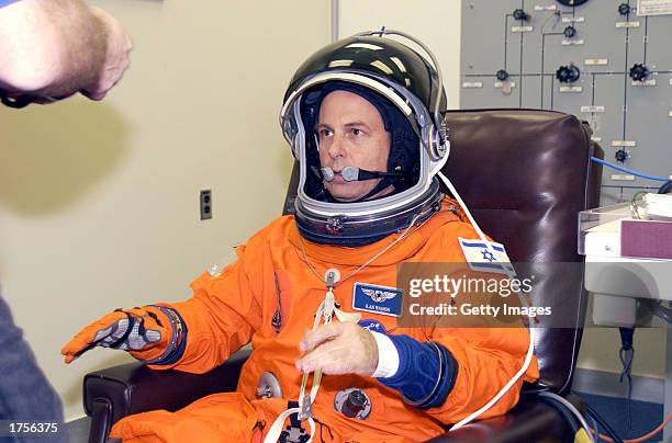 Ilan Ramon Center Astronaut Sts 107 Ramon Nasa Israeli Ilan Photos and Premium High Res ...