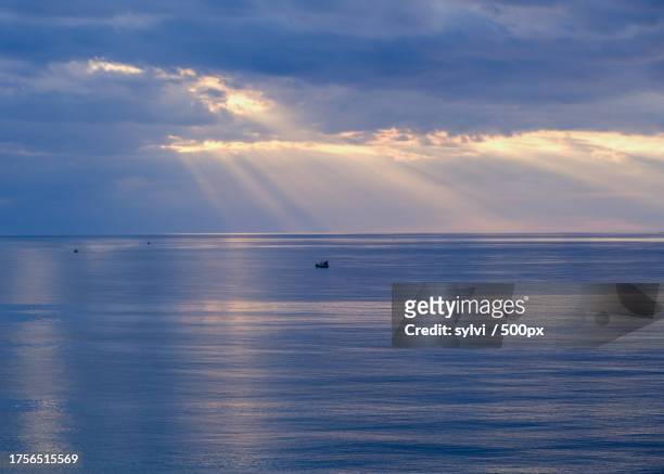 scenic view of sea against sky during sunset - carte marine stock pictures, royalty-free photos & images