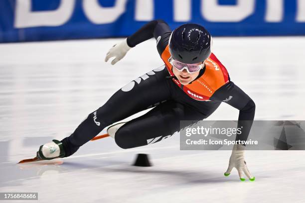 Xandra Velzeboer skates during the mixed relay final race at ISU World Cup Short Track 2 on October 28 at Maurice-Richard Arena in Montreal, QC