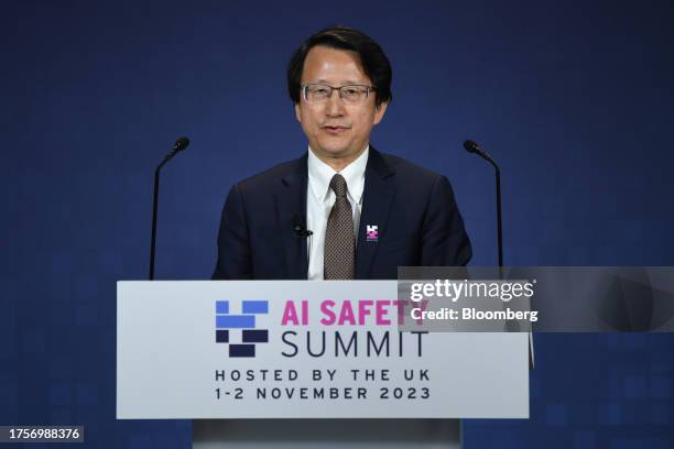 Wu Zhaohui, China's vice minister of science and technology, speaks at the AI Safety Summit 2023 at Bletchley Park in Bletchley, UK, on Wednesday,...