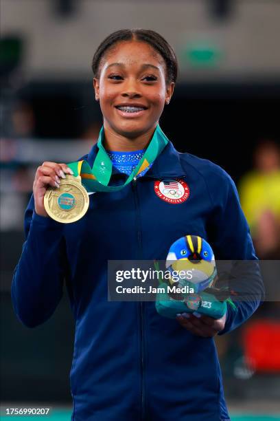 Kaliya Lincoln of United States poses with medal during the medal ceremony in the Women's Floor Exercise Final as part of the Santiago 2023 Pan Am...