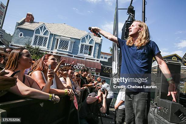 Asher Roth The Rapper Lauren Roth Photos and Premium High Res Pictures - Getty Images