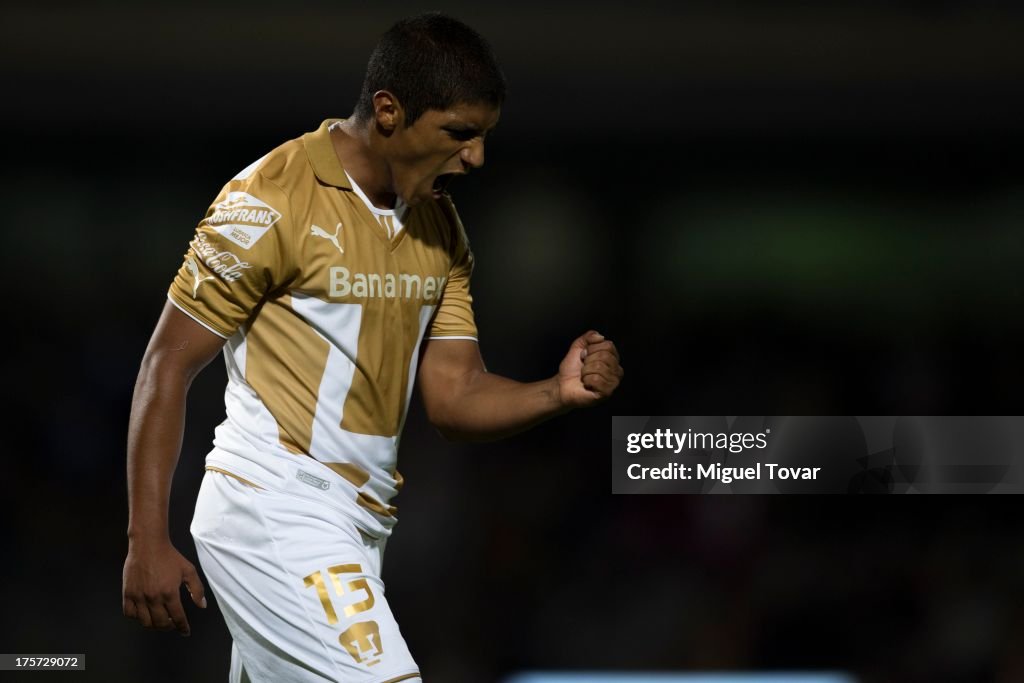 Pumas UNAM v Leones Negros - Copa MX