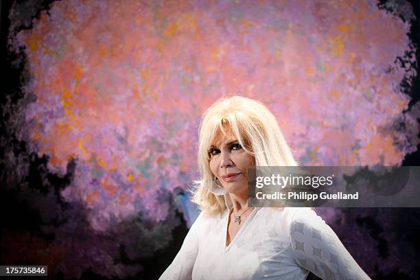 Adam Lear 29 Amanda Lear Evolution Stock Photos, High-Res Pictures, and Images ...
