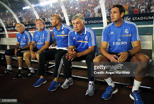 Head coach Carlo Ancelotti of Real Madrid and his assistants Villiam Vecchi, Giovanni Muari, Zinedine Zidane and Paul Clement during the...