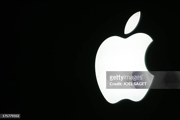 what was the first apple logo