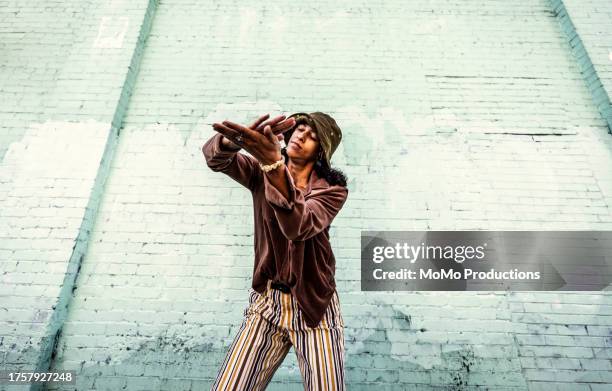Jamichael Brown Rapper 2,177 Rap Brown Stock Photos, High-Res Pictures, and Images - Getty Images