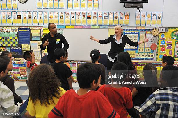 Actos Mark Neely and Sally Schaub read to students as part of SAG Foundations BookPALS program on June 3, 2013 in North Hollywood, California.