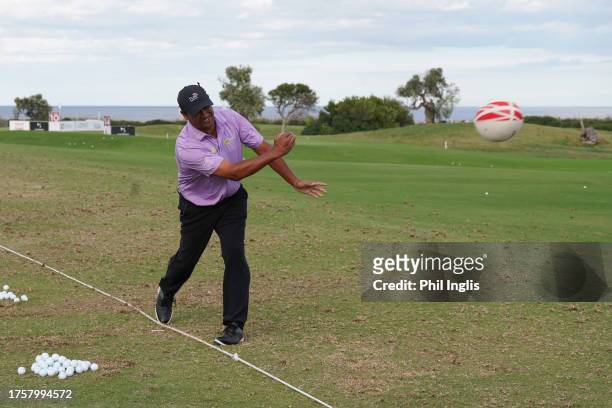 James Kingston of South Africa meets up with Michael Campbell of New Zealand on the range for a rugby challenge during Day One of the Sergio...