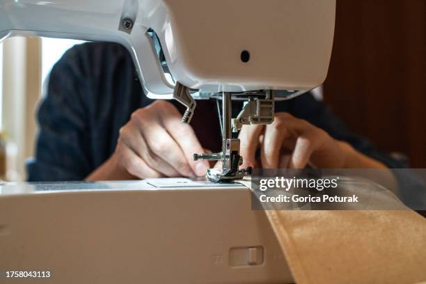 sewing - máquina de costura imagens e fotografias de stock