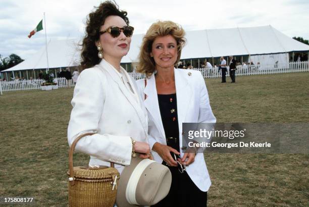 Model Marie Helvin and TV presenter Jan Leeming in 1990 ca. In London, England.