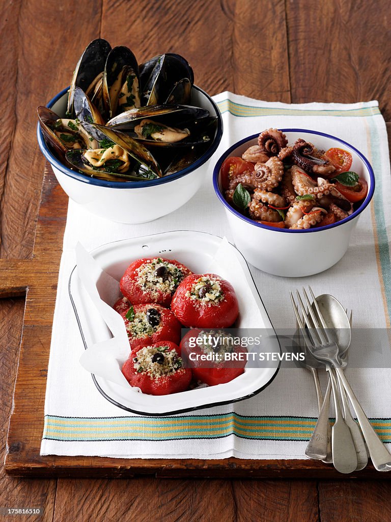 Stuffed peppers, peppered mussels and octopus