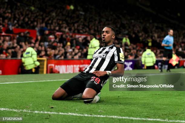 Joe Willock of Newcastle United celebrates scoring their 3rd goal during the Carabao Cup Fourth Round match between Manchester United and Newcastle...