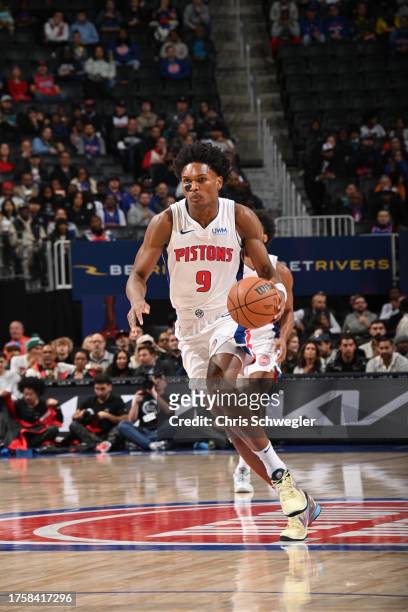 Ausar Thompson of the Detroit Pistons dribbles the ball during the game against the Portland Trail Blazers on November 1, 2023 at Little Caesars...